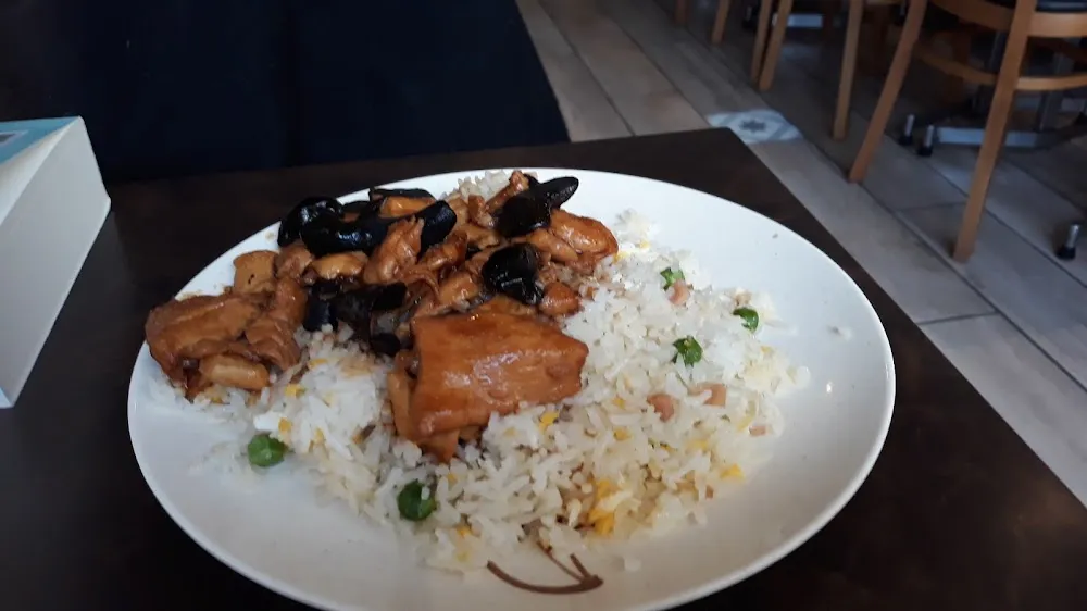 Poulet Champignons Riz Cantonais